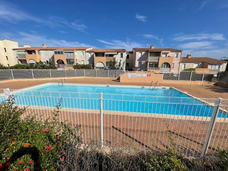 Appartement Cap D'Agde Dans Residence Avec Piscine Exterior photo